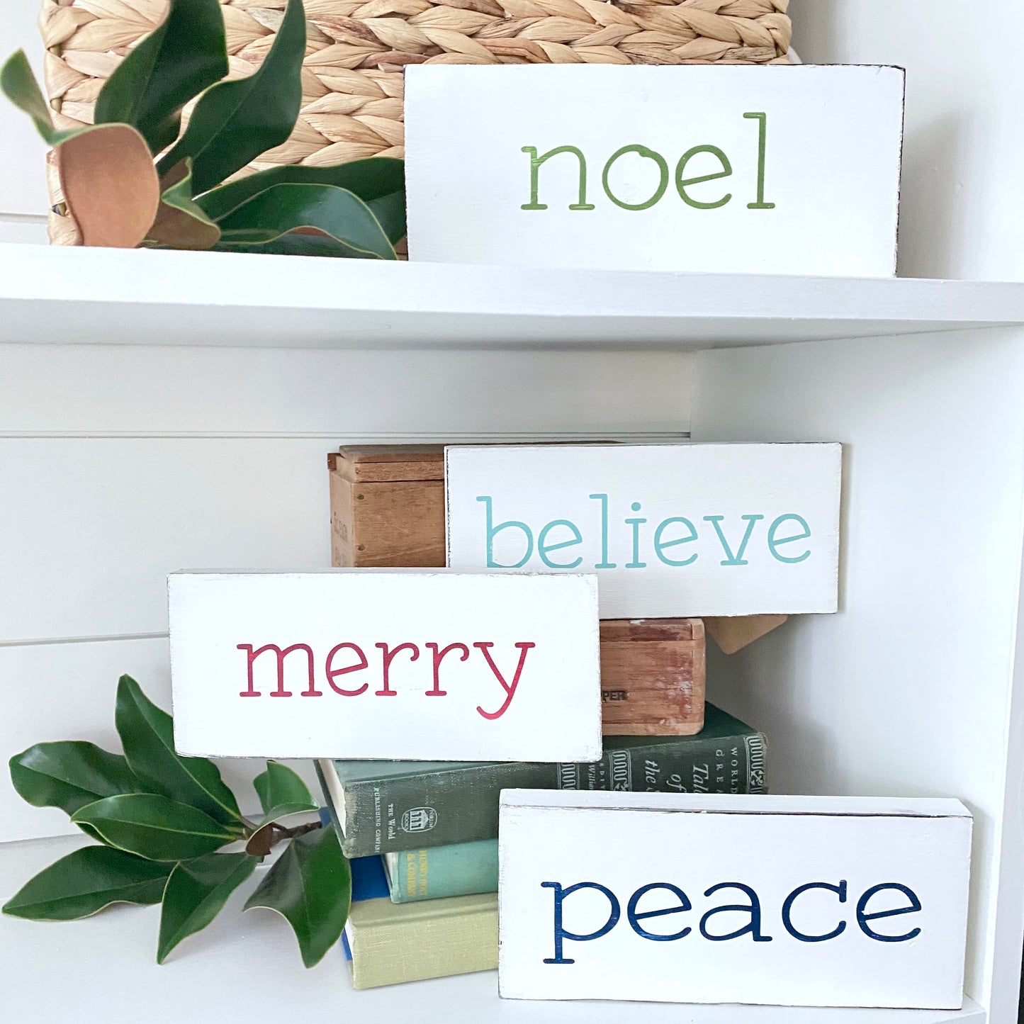 Custom Christmas Word Sign, 8 x 3in