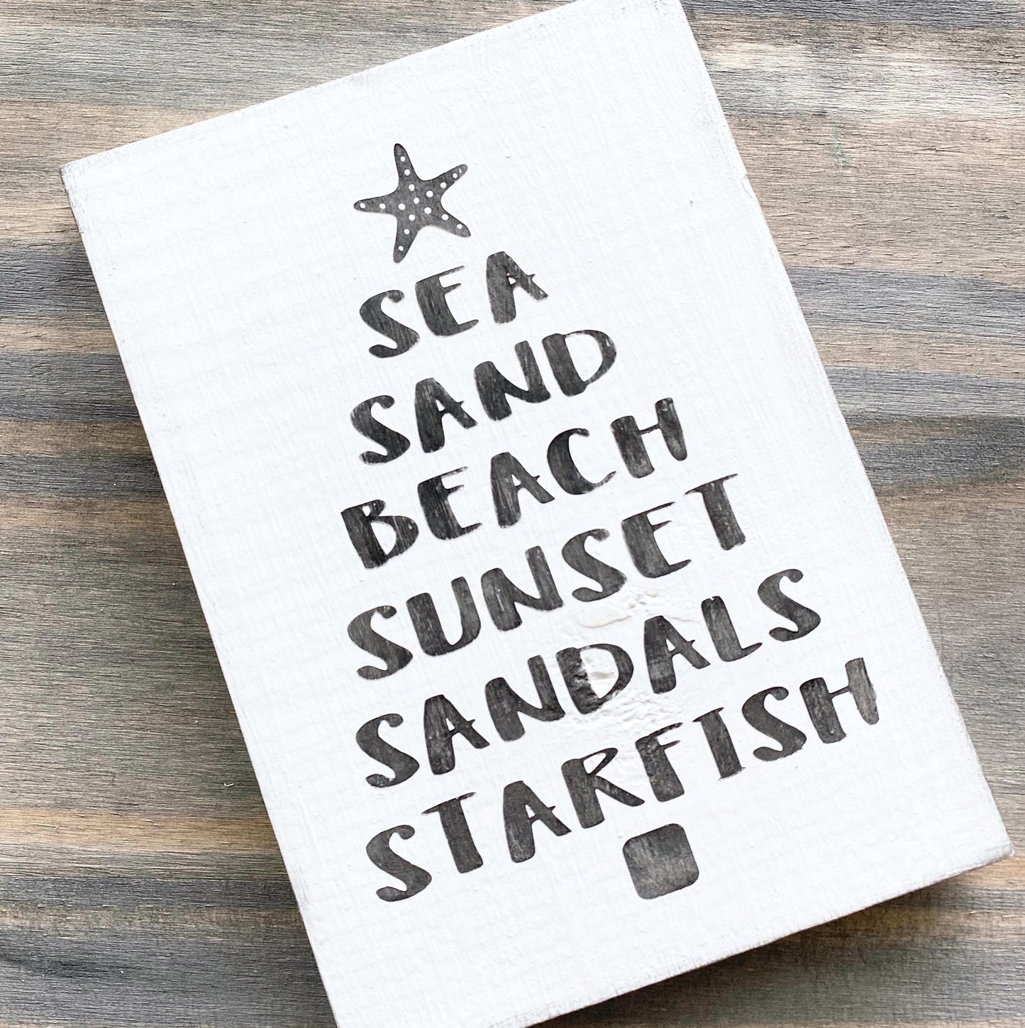 Beachy Words Christmas Sign