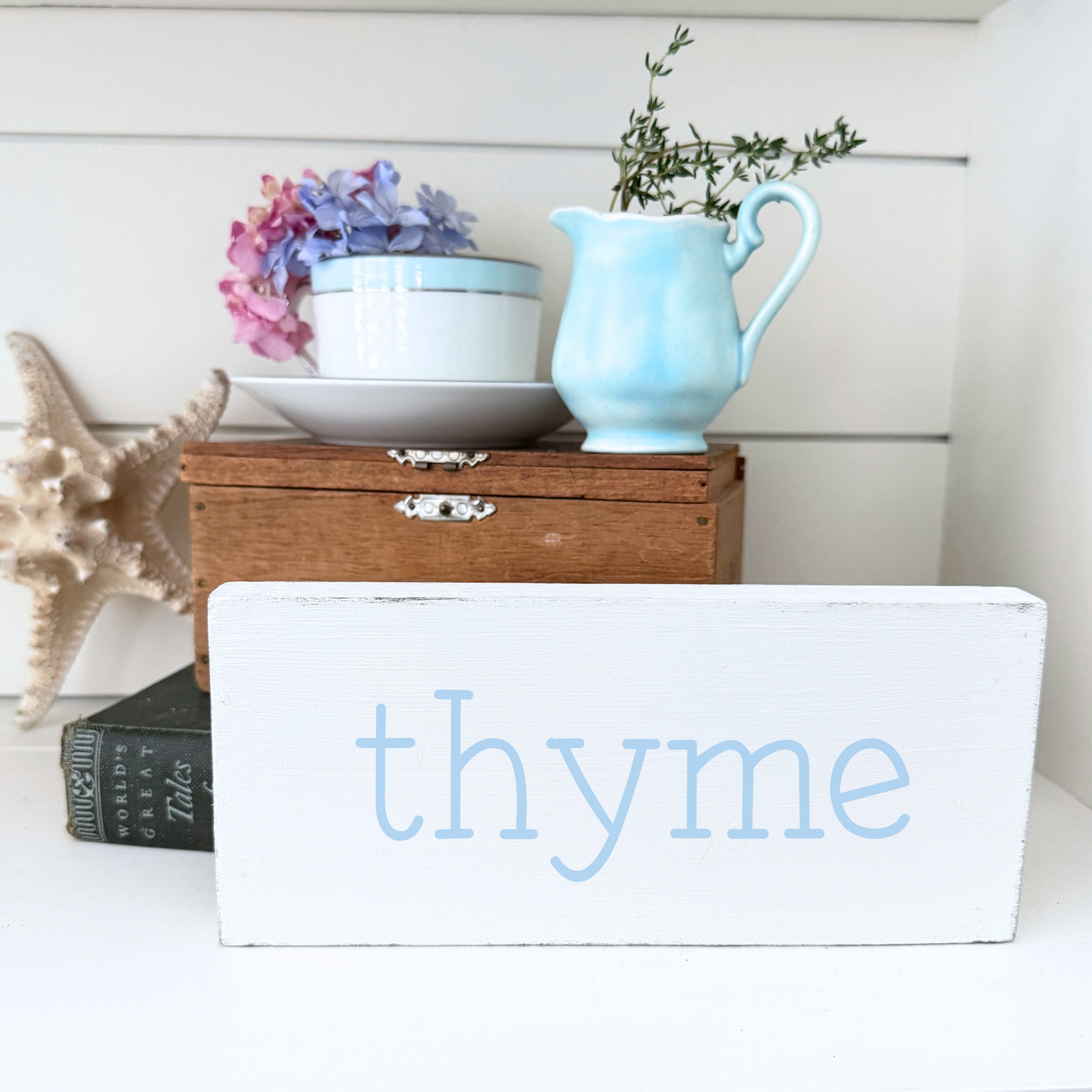 Small thyme sign