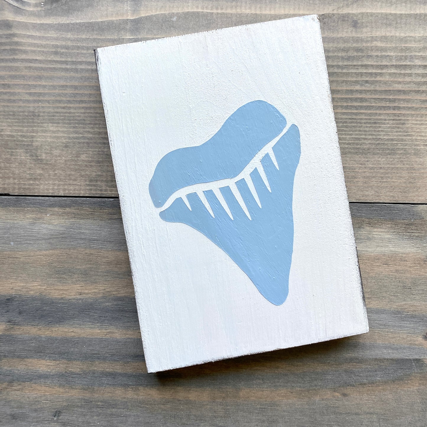 Shark Tooth Sign